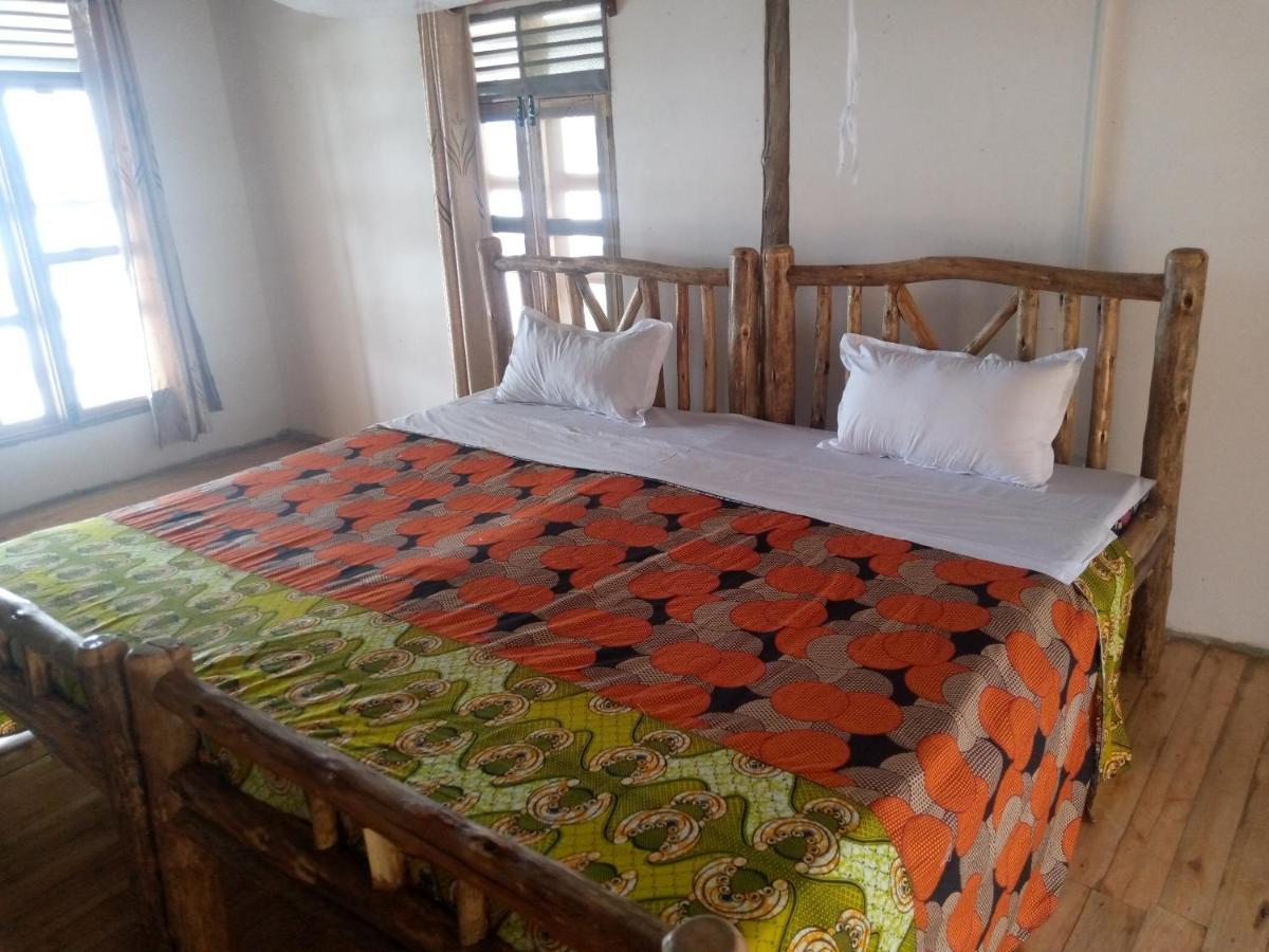Tembo Safari Lodge Katunguru Eksteriør billede