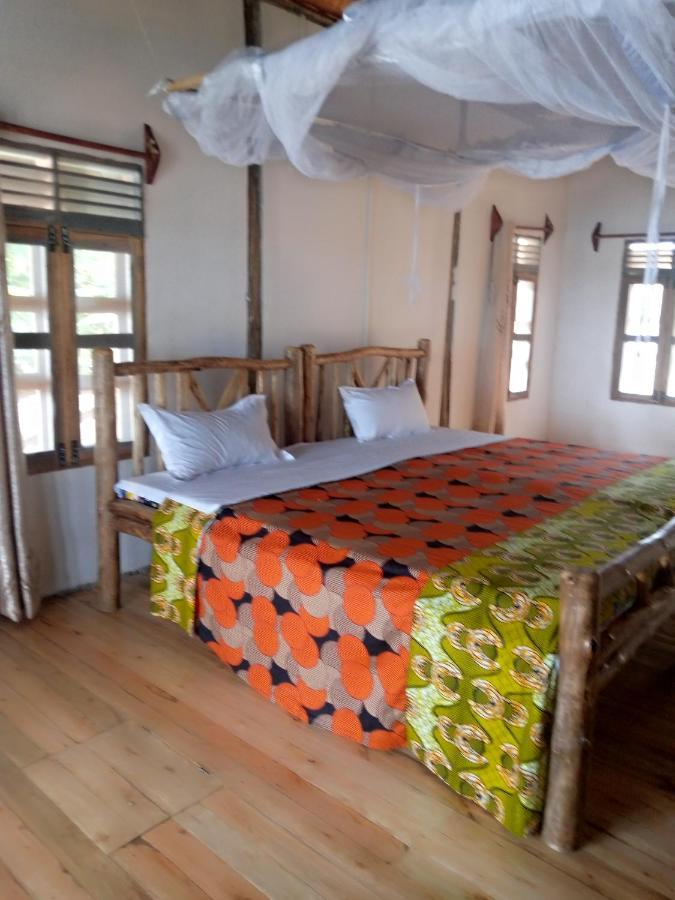 Tembo Safari Lodge Katunguru Eksteriør billede