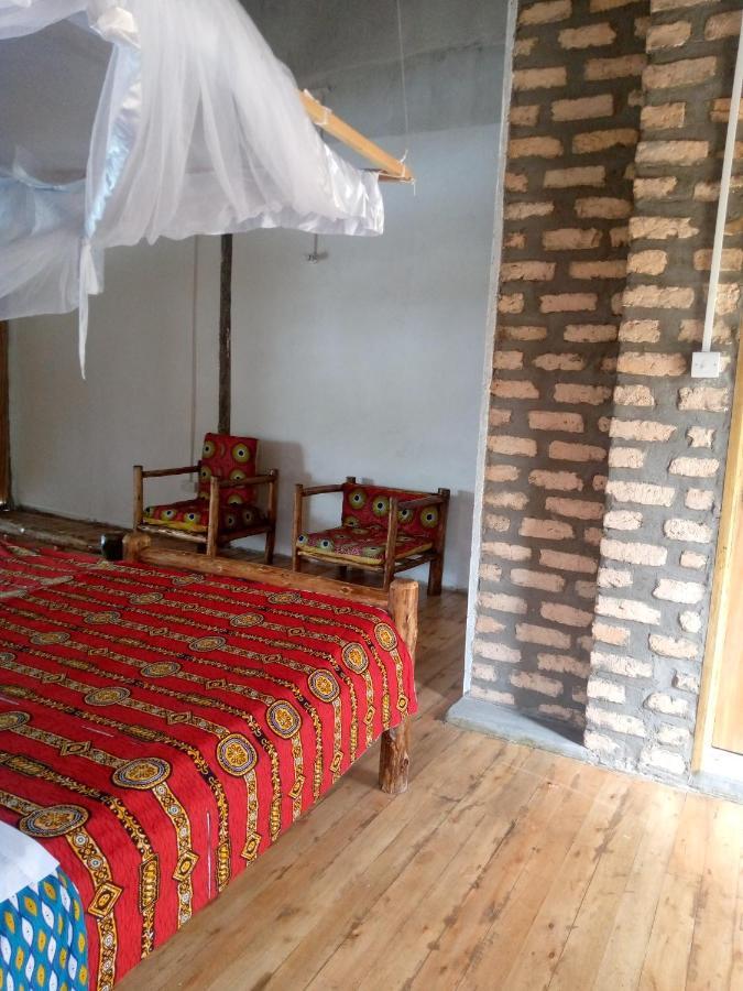Tembo Safari Lodge Katunguru Eksteriør billede