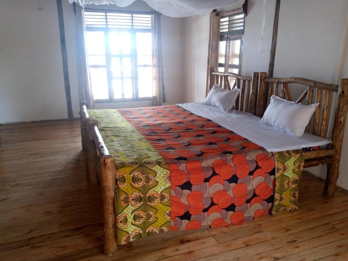 Tembo Safari Lodge Katunguru Eksteriør billede