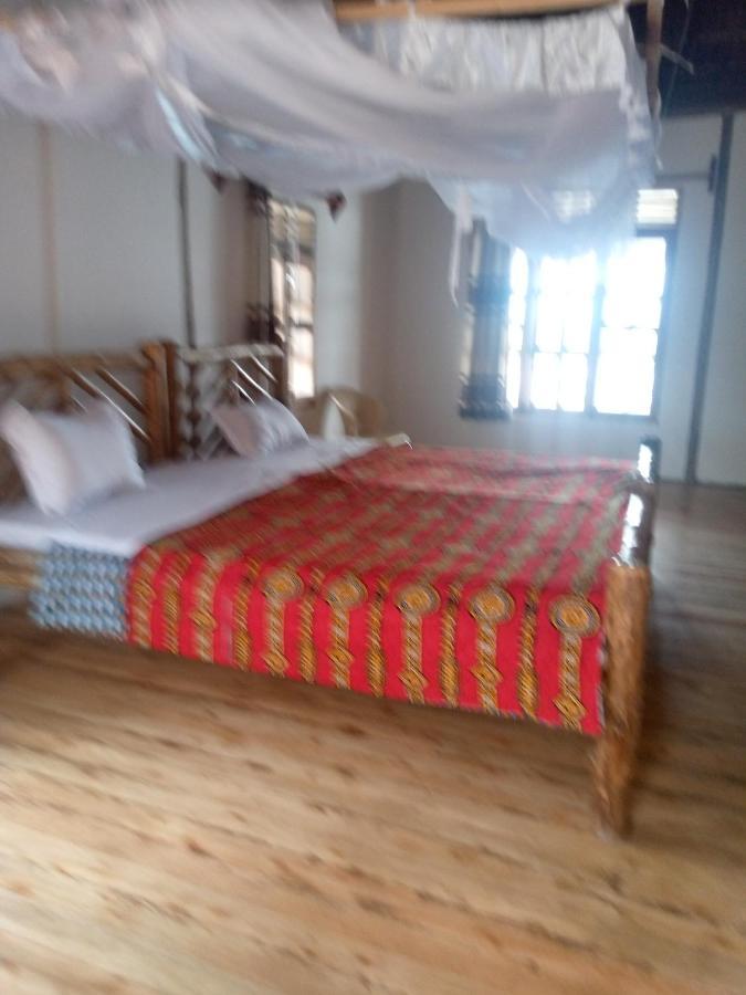 Tembo Safari Lodge Katunguru Eksteriør billede