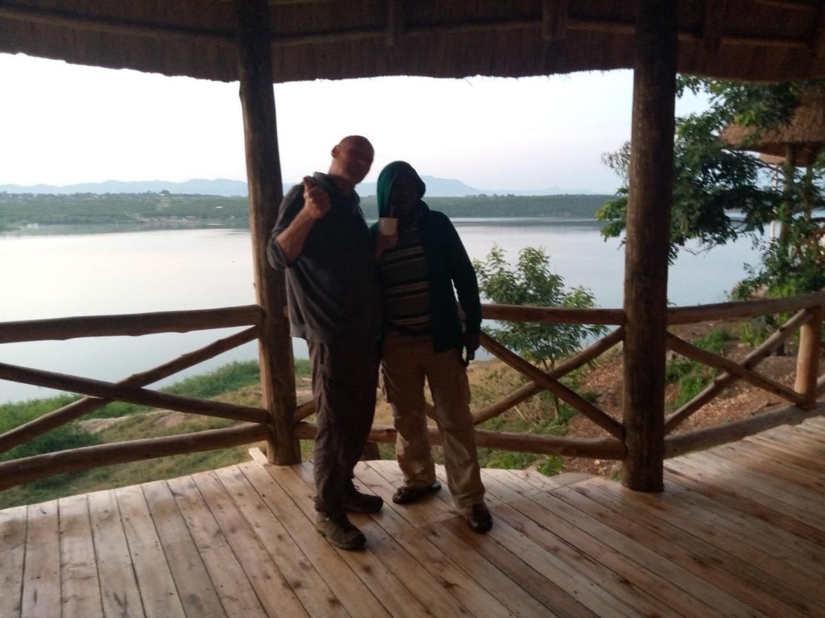 Tembo Safari Lodge Katunguru Eksteriør billede
