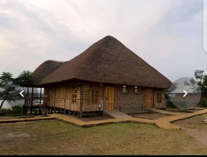Tembo Safari Lodge Katunguru Eksteriør billede