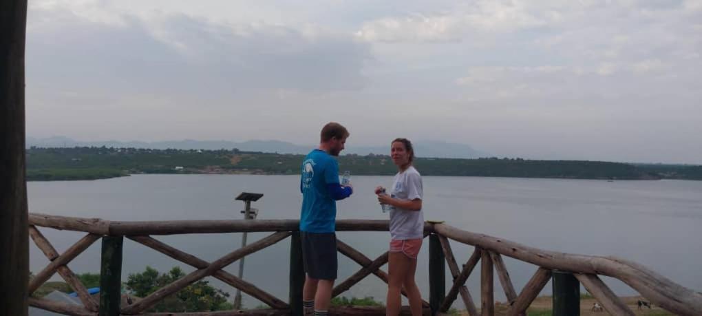 Tembo Safari Lodge Katunguru Eksteriør billede