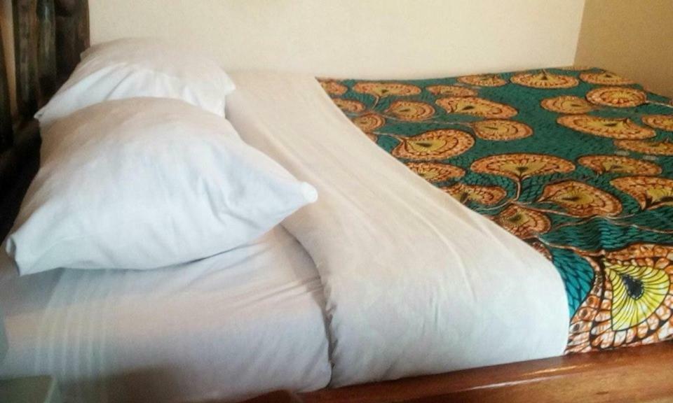 Tembo Safari Lodge Katunguru Eksteriør billede