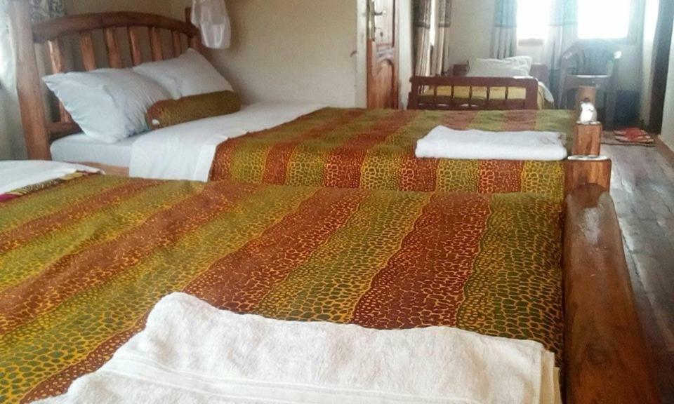 Tembo Safari Lodge Katunguru Eksteriør billede