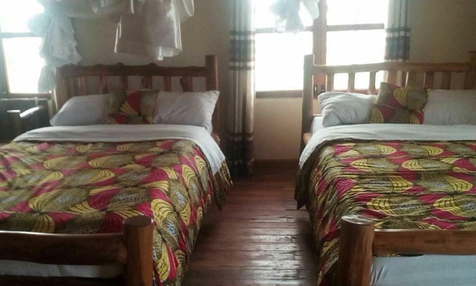 Tembo Safari Lodge Katunguru Eksteriør billede