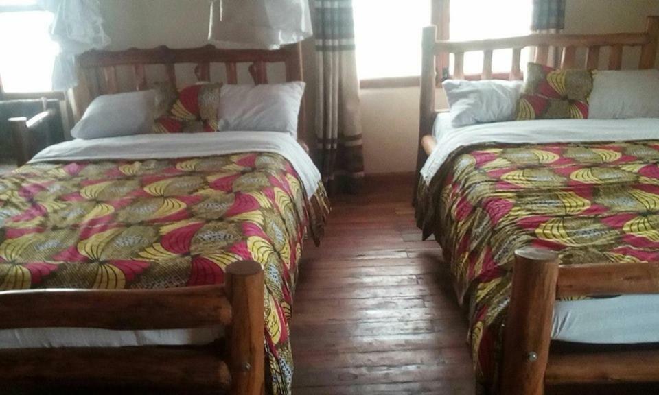 Tembo Safari Lodge Katunguru Eksteriør billede