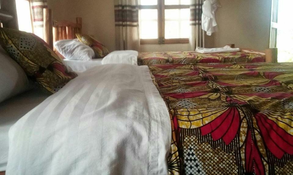 Tembo Safari Lodge Katunguru Eksteriør billede