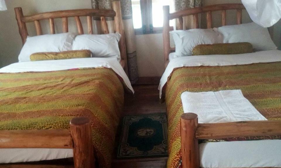 Tembo Safari Lodge Katunguru Eksteriør billede